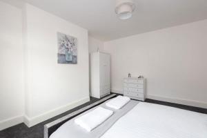 DiscountsContractorsWIFIFree ParkingSmart TV