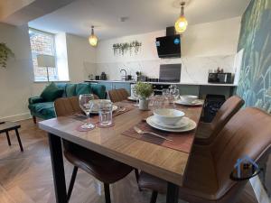 Manor House Apartments