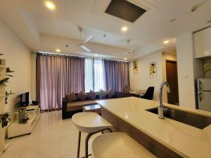 Lake and Sea view apartment at Capitol twinpeak