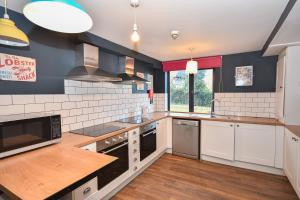 Convenient 4BED Budget Apartment in Headingley