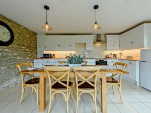 3 Bed in Bancyffordd LLWYD