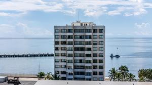 Distrito Puerto by Andiani Travel