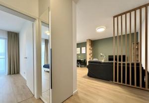 Stylish 2-Room Apartment near Train Station