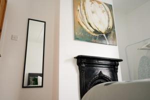 Excellency Stays - 2 Bedroom House with Garden - Contractors, Families, Long Stays, Free Parking