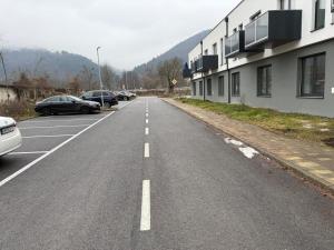 rishko appartmens113, self check in, free parking, bus station, center of the city