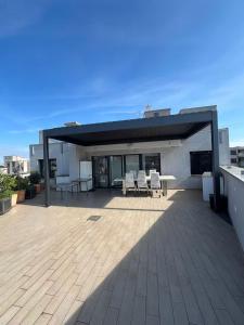 Koper Old Town Rooftop Apartment with Huge Terrace & Parking