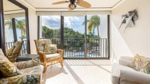 Tranquility at MoonBay B - 304