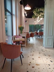 Zenith Suite Residence- City Centre, Free Parking by StayNest