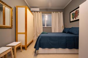 Apto reformado na Av Atlântica praia de Copacabana