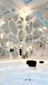 LA SUITE BLANCHE Loveroom