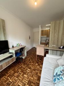 Apartamento com AR, proximo a roda gigante com lazer