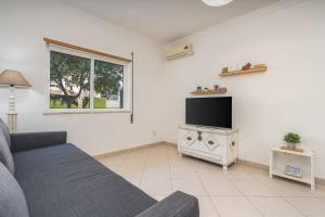 Bright & Comfortable Flat by HostWise