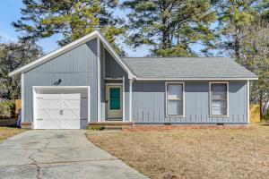 Quiet and Modern Family Home in Spring Lake