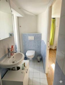 !!!! ONLY Aïrbnb !!!!! Private Room in Paris center - shared apartment
