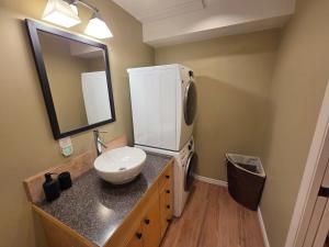 Fresh Studio Apartment in Central Rossland