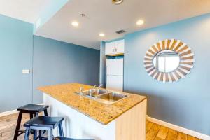Sterling Reef 505 by Emerald Coast Retreats