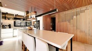 Casa Felipe San Benito Retreat Hola Sur