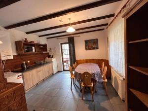 Domek Górski Czarna Góra przy wyciągach