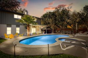 Pool & Hot Tub Retreat Game Rooms Fire Pit