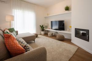 Bright & Spacious Villa by Beach