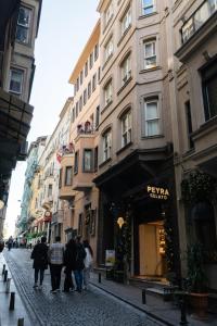 Galata Maison by Guest Teori