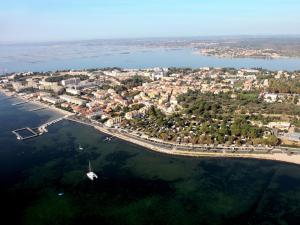 Appartement lumineux 2 pièces proche Thermes, baignades familiales et activités nautiques - FR-1-503-59