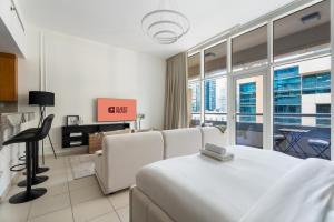 GuestReady | Studio | Partial Burj Khalifa View