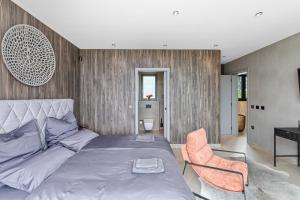 Villa Visignano near Porec for 8 people with 49 m2 heated pool, wellness & sea view