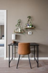 Super LUX SkyTower 2BD Downtown - Parking, Pool, Gym