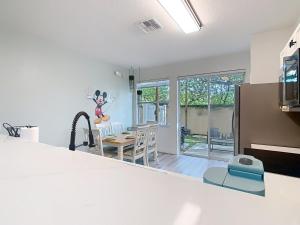 3BR Family-Friendly Town Home Near Disney