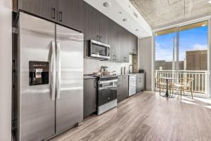 Chic Channelside Getaway in DT