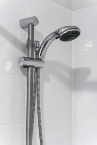 Sunlit Studio Parkville - 1 bath, 1 bed, Tram CBD