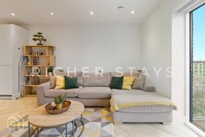 Elegant One-Bedroom Apartment in Stratford