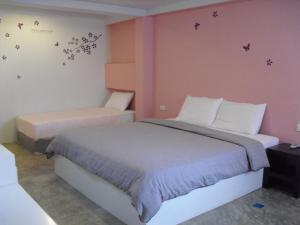 Dozy Lamoon House