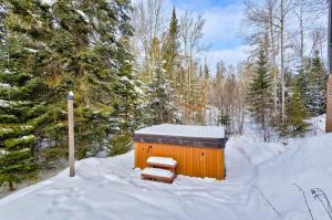Spa & Lake Access - Cariboo