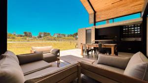 Casa Agustina - Casa En Barrio Privado San Benito, Chapadmalal Para 6 PAX Con Pileta - Hola Sur