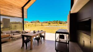 Casa Agustina - Casa En Barrio Privado San Benito, Chapadmalal Para 6 PAX Con Pileta - Hola Sur