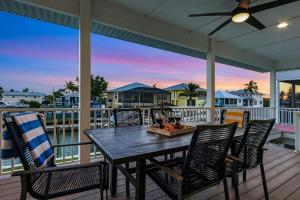 Gulf Access, Walk to the Beach, Heated Pool - The Fabulous Flamingo - Roelens