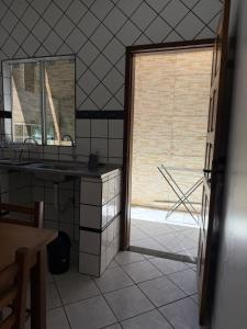 Moradia aconchegante e sossegada em ótimo local.