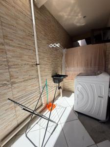 Moradia aconchegante e sossegada em ótimo local.