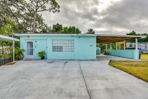 7 Mi to Historic Dtwn! New Port Richey Cottage