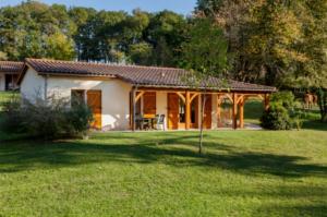 ZEcamping 5 étoiles chiens acceptés tennis et piscine