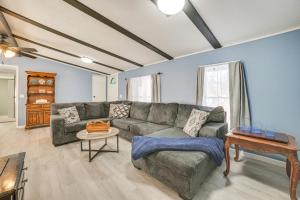 1 Mi to Otsego Lake Pet Friendly Family Home