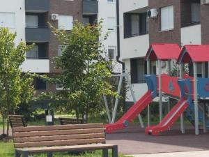 Premier -FREE GARAGE-