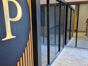 Premier -FREE GARAGE-