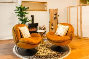 Leone Stays - Golden Castle Loft