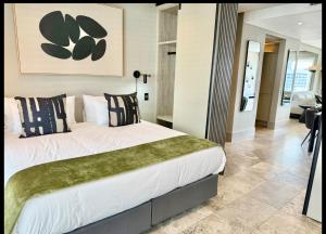 V&A Waterfront Cape Town Luxury 3 Bedroom with 1000 views