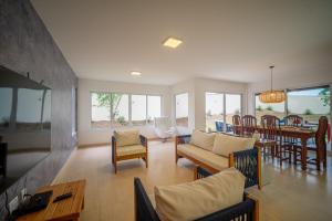 Bz101 Casa c Piscina privativa, 4 suítes - Centro