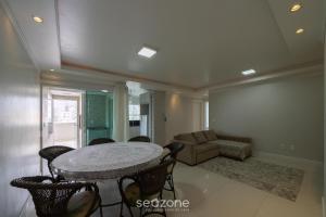 Apto prox a praia e com churrasqueira IBL103