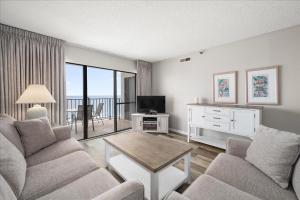 Family Friendly Ocean Front 2 Bedroom Plaza Condo with Indoor & Outdoor Pool!